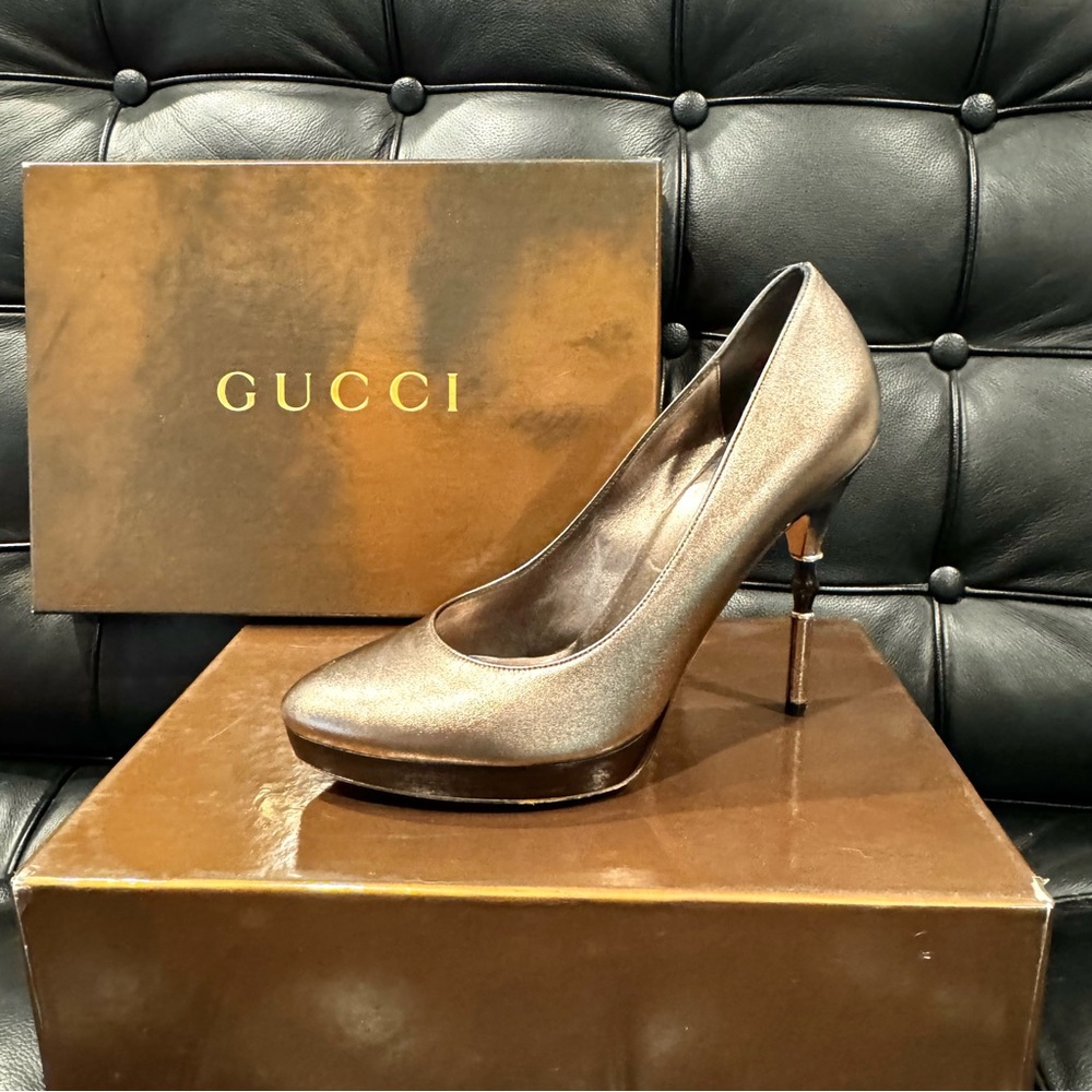 🌟GUCCI Scar Pelle Cuoio Sasso Nappa Silk Leather Pumps Heels Metallic Stone 38